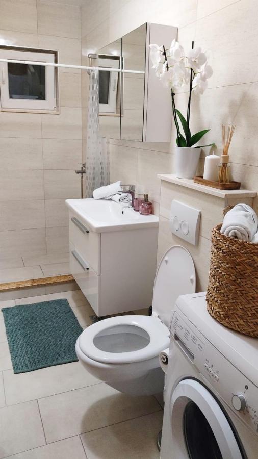 Apartment Frana Delux Kremena Екстер'єр фото